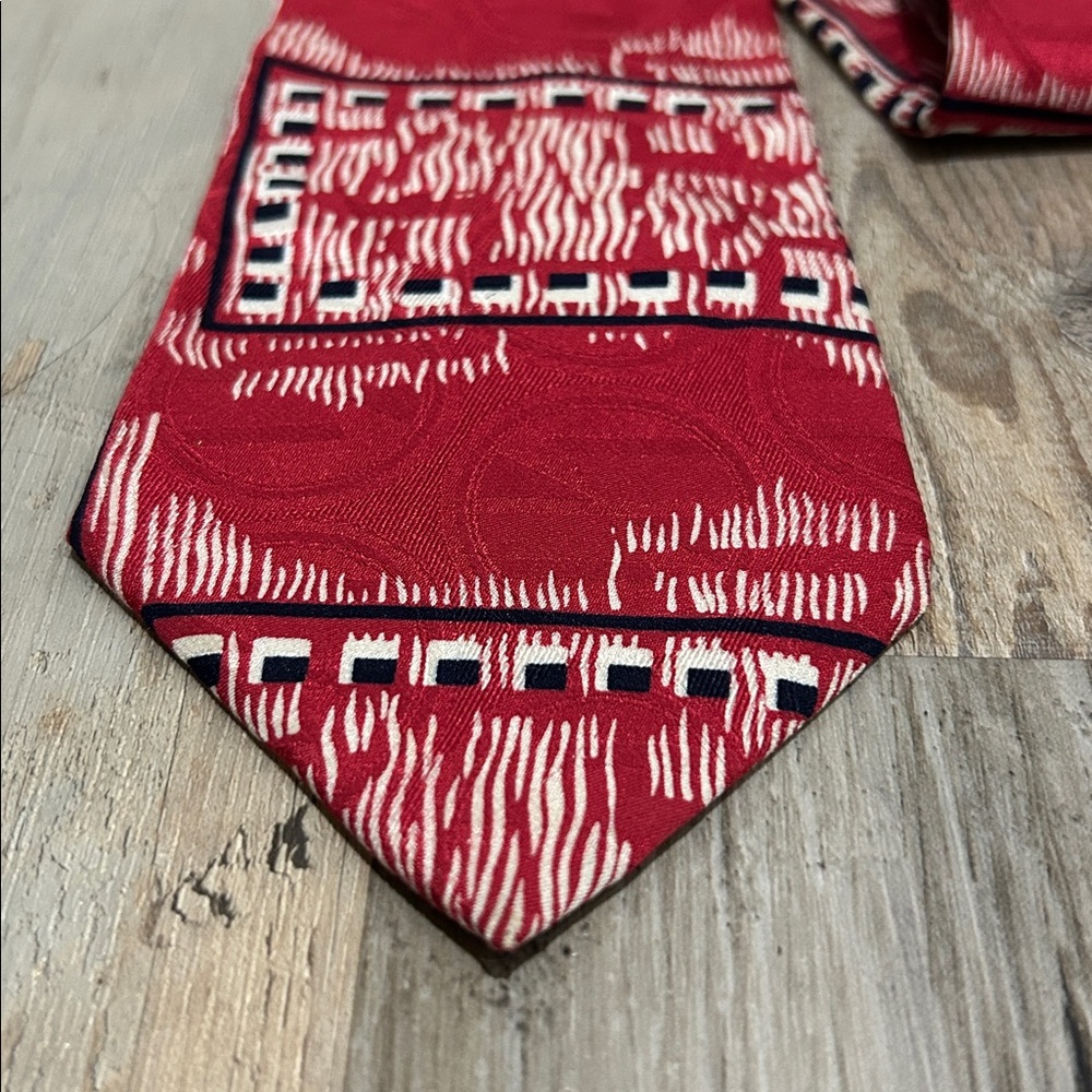 Vintage Michael Austin Men’s Red Black Geometric Tie Silk Made in USA Career - Picture 4 of 7